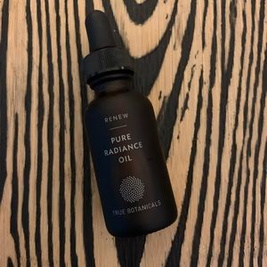 True Botanicals Pure Radiance Oil